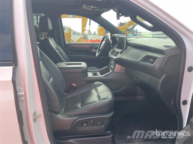 Chevrolet Suburban Avtomobili