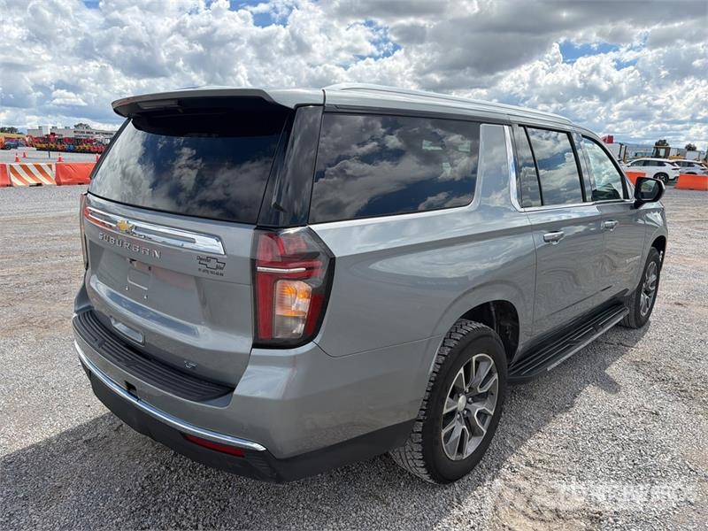 Chevrolet Suburban Lengvieji automobiliai
