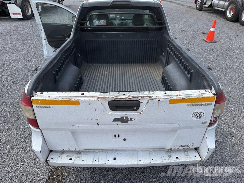 Chevrolet Tornado Camioneta (INOPERABLE) / Pickup (Inoperabl Andre