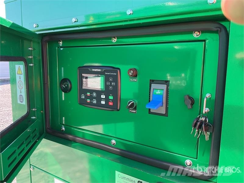  Cummims CG-100 100 kVA Skid-Mounted Planta de Luz  Generadores diésel