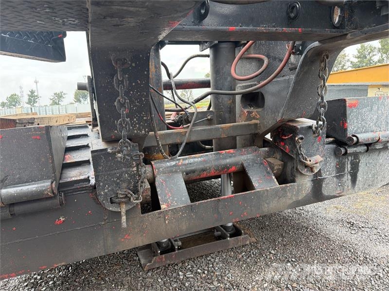 Dakota Manufacturing Trailer 5 axle Removable Gooseneck C Dieplader