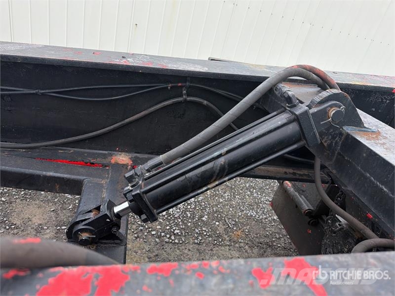 Dakota Manufacturing Trailer 5 axle Removable Gooseneck C Dieplader