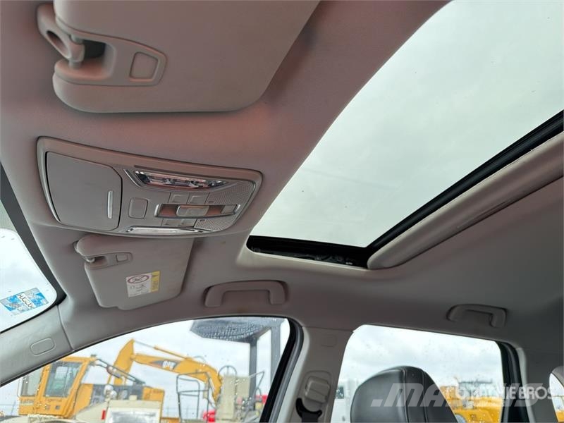 Dodge Journey 2WD Camioneta / SUV Коли