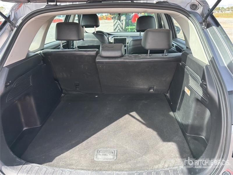 Dodge Journey 2WD Camioneta / SUV Biler