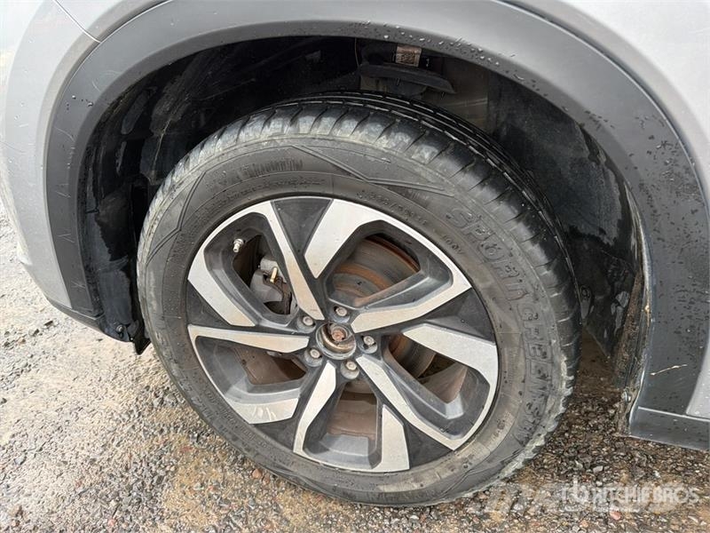 Dodge Journey 2WD Camioneta / SUV Cars