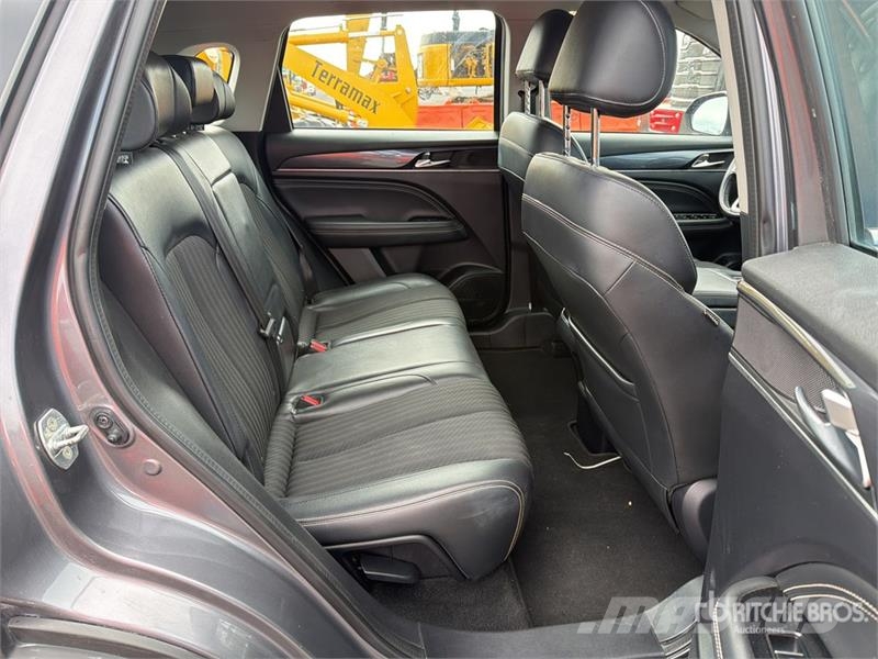 Dodge Journey 2WD Camioneta / SUV Automobili