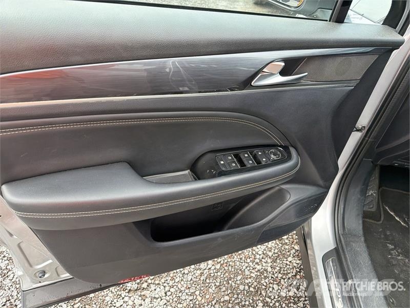 Dodge Journey 2WD Camioneta / SUV Voiture
