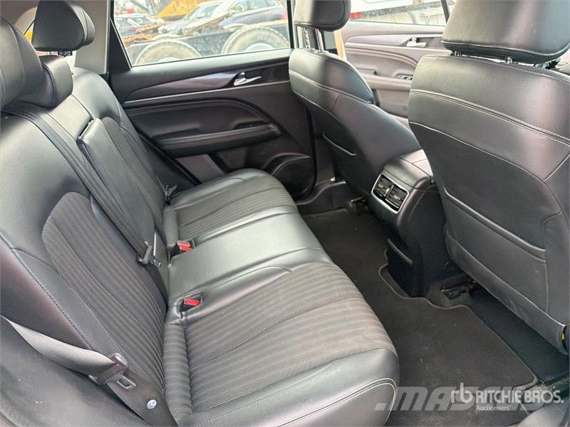Dodge Journey 2WD Camioneta / SUV Automobili