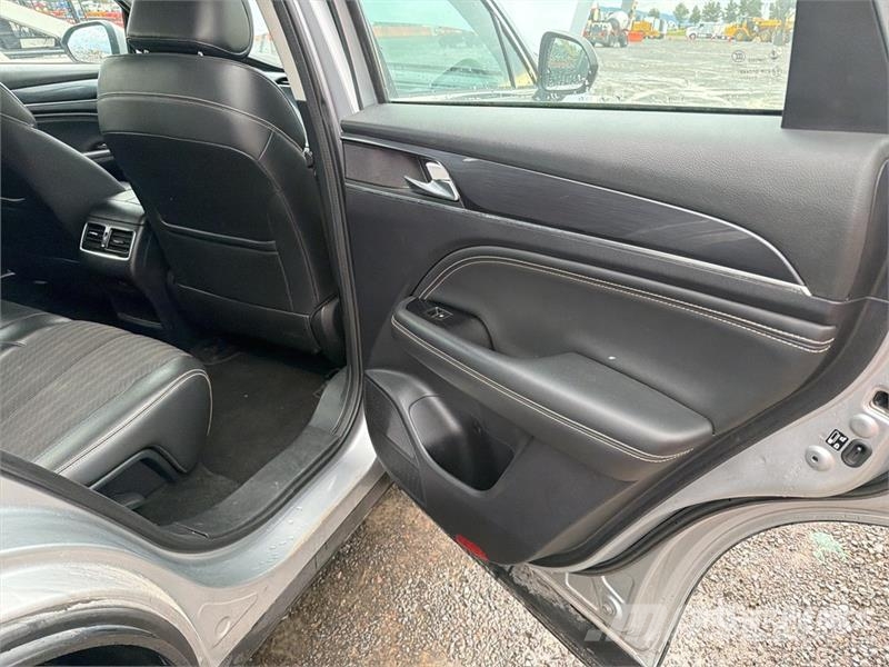 Dodge Journey 2WD Camioneta / SUV Cars