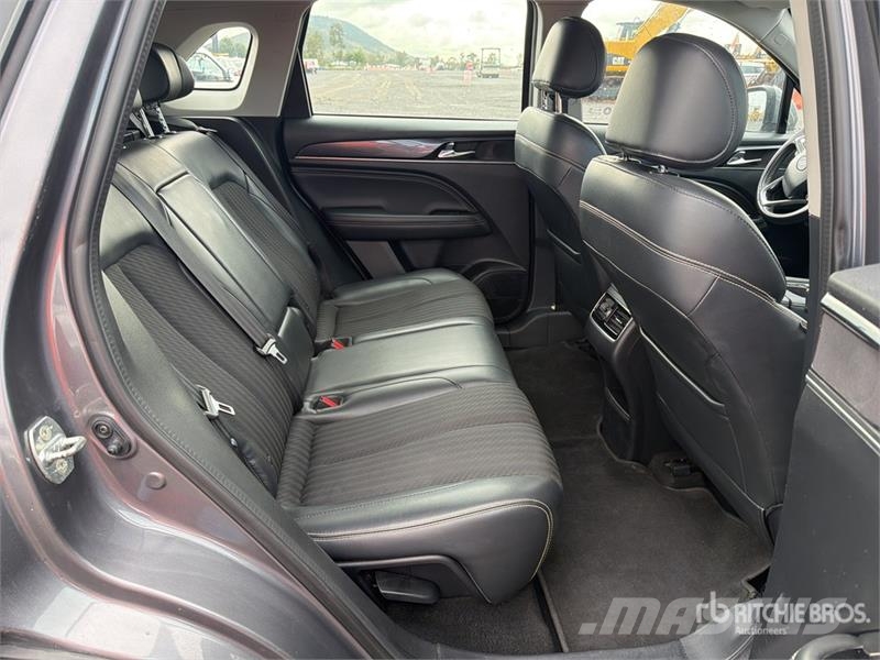 Dodge Journey 2WD Camioneta / SUV Automobili