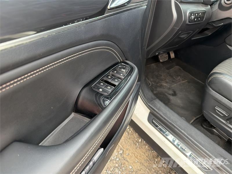 Dodge Journey 2WD Camioneta / SUV Automobili