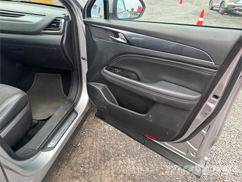 Dodge Journey 2WD Camioneta / SUV Automobili