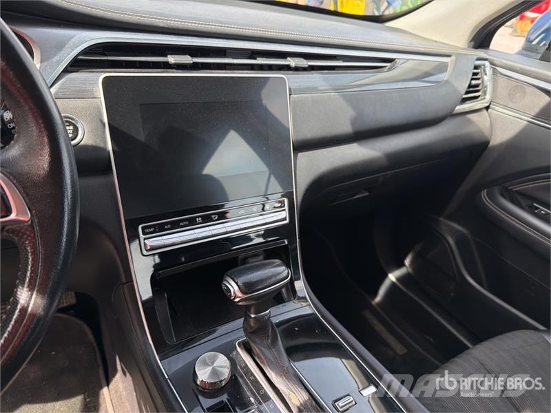 Dodge Journey 2WD Camioneta / SUV Biler