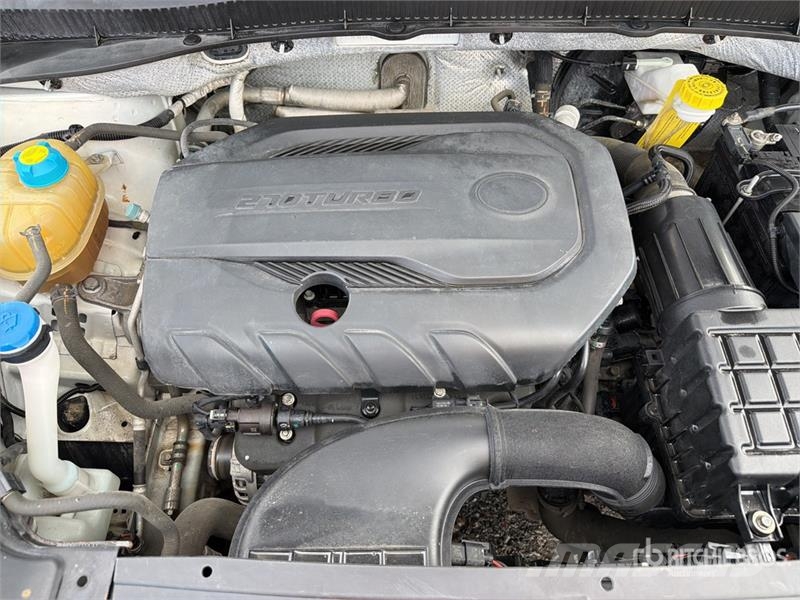 Dodge Journey 2WD Camioneta / SUV Automobili