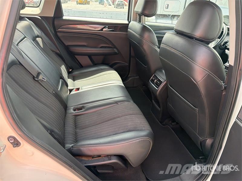 Dodge Journey 2WD Camioneta / SUV Biler