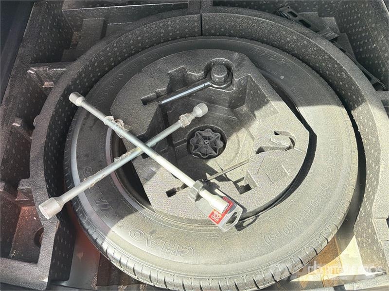 Dodge Journey 2WD Camioneta / SUV Biler