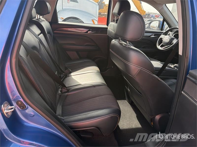 Dodge Journey 2WD Camioneta / SUV Biler