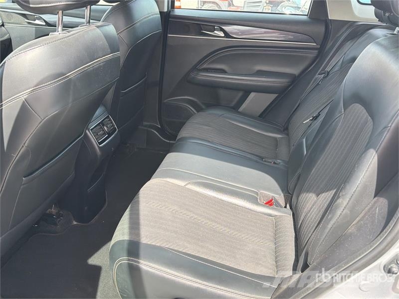 Dodge Journey 2WD Camioneta / SUV Voiture