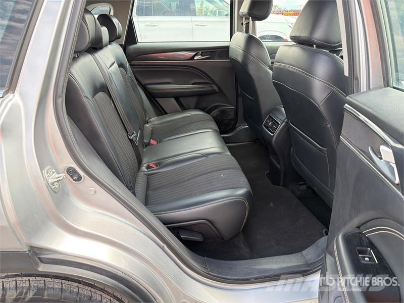 Dodge Journey 2WD Camioneta / SUV Voiture