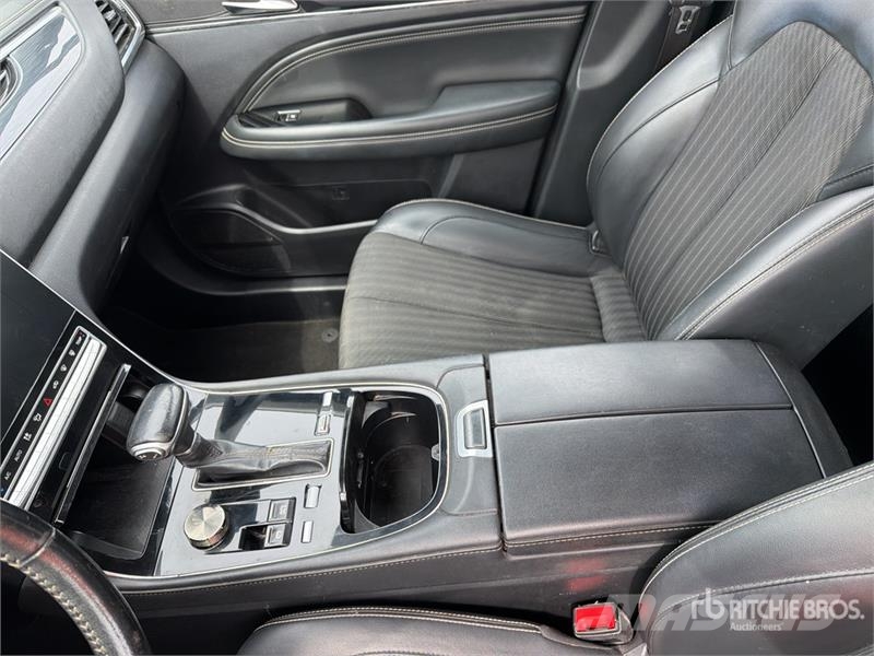 Dodge Journey 2WD Camioneta / SUV Коли
