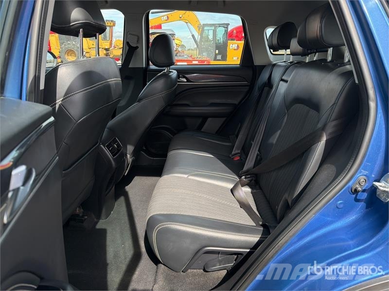 Dodge Journey 2WD Camioneta / SUV Biler