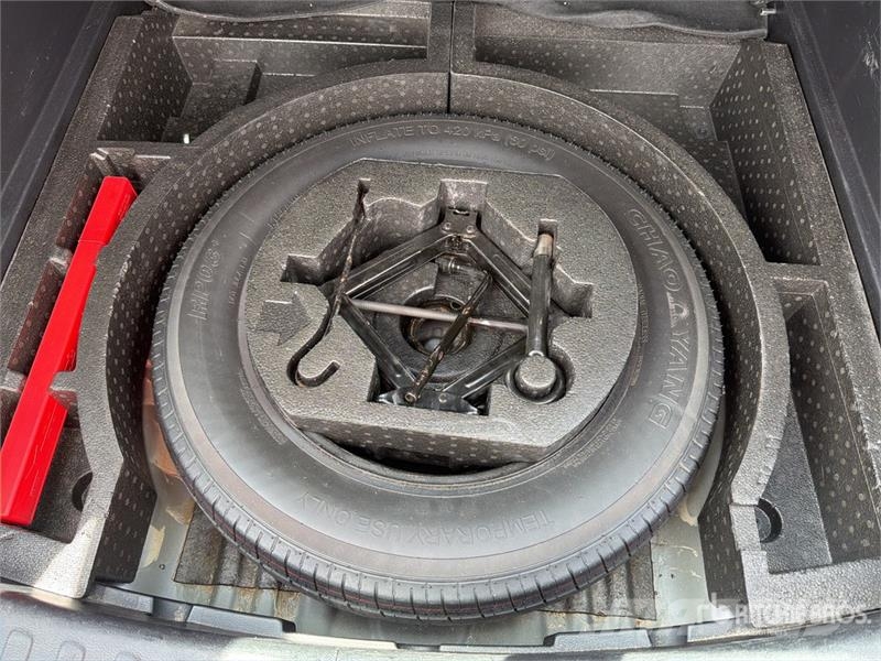 Dodge Journey Camioneta / SUV Kistehergépjárművek