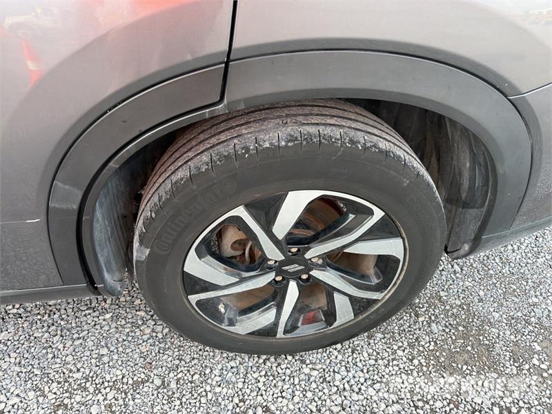 Dodge Journey Camioneta / SUV Automašīnas