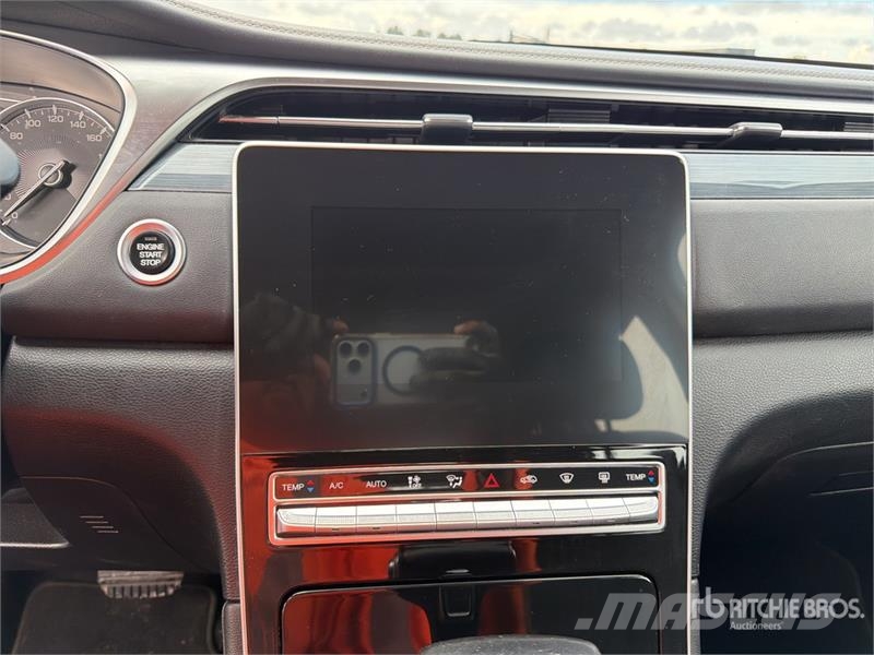 Dodge Journey Camioneta / SUV Kistehergépjárművek