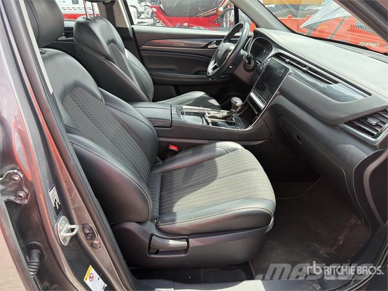 Dodge Journey Camioneta / SUV Kistehergépjárművek