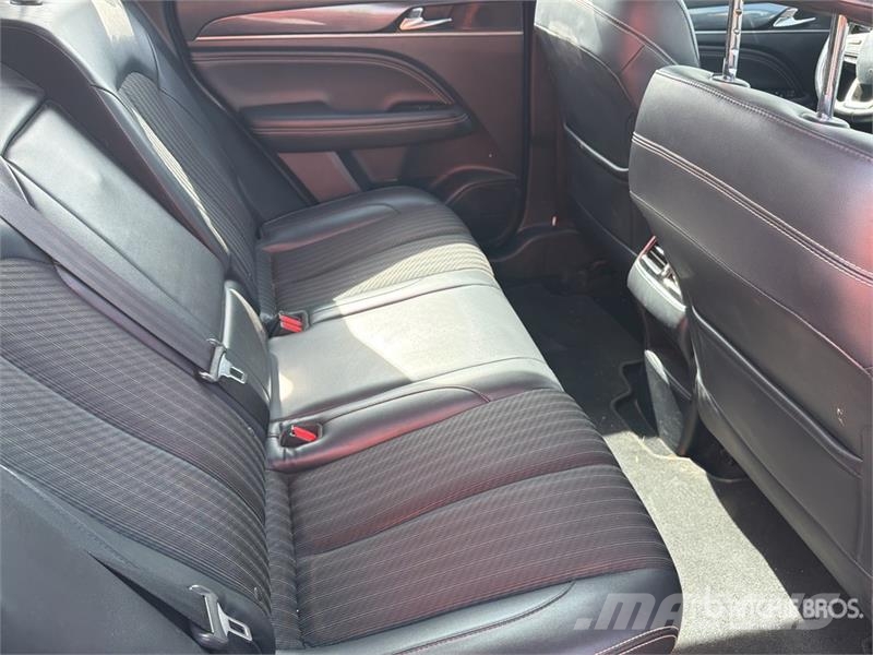 Dodge Journey Camioneta / SUV Automobili