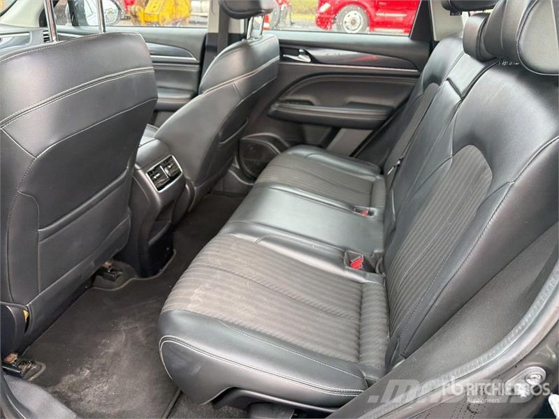 Dodge Journey Camioneta / SUV Kistehergépjárművek