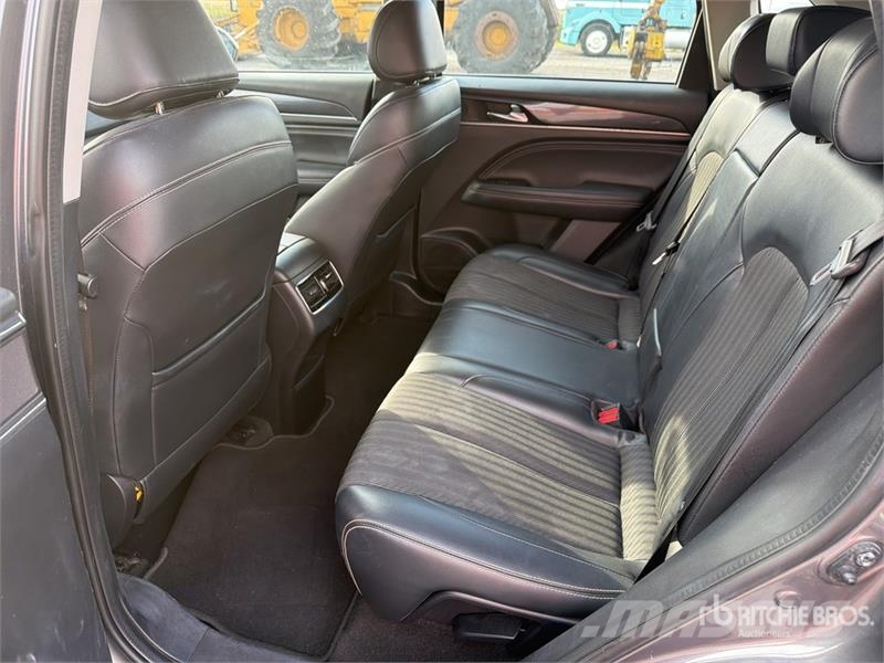 Dodge Journey Camioneta / SUV Automašīnas
