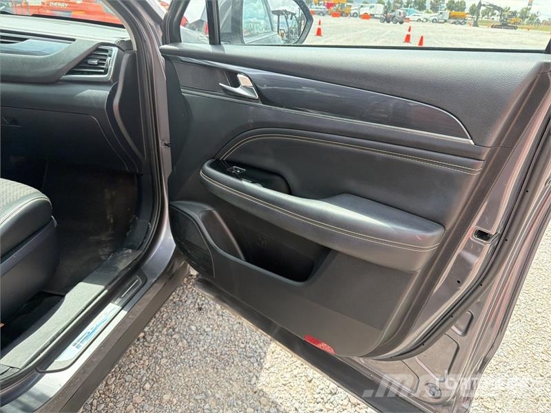 Dodge Journey Camioneta / SUV Kistehergépjárművek