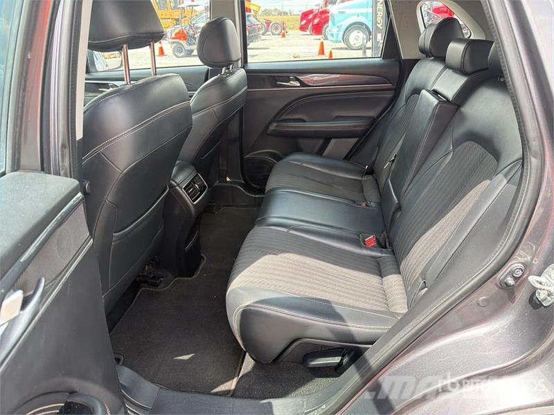 Dodge Journey Camioneta / SUV Kistehergépjárművek