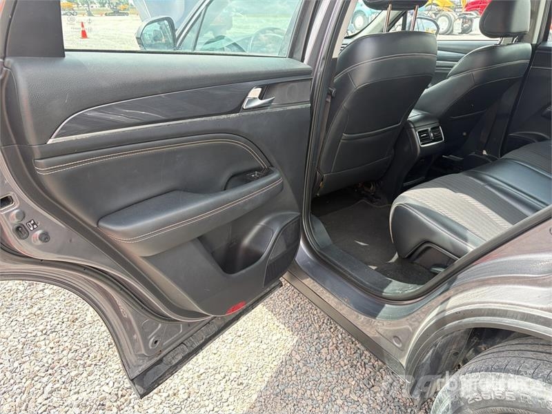 Dodge Journey Camioneta / SUV Kistehergépjárművek