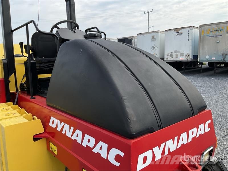 Dynapac CP142 9 Wheel Rodillo Neumatico / Pneumatic Roller مداحل ذات إطارات هوائية