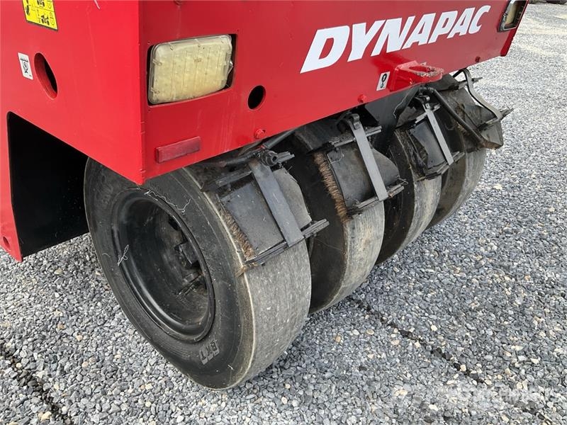 Dynapac CP142 9 Wheel Rodillo Neumatico / Pneumatic Roller مداحل ذات إطارات هوائية