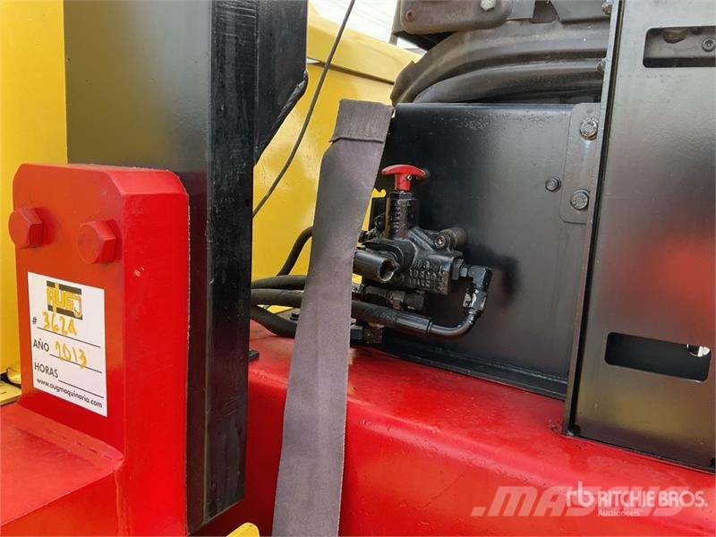 Dynapac CP142 9 Wheel Rodillo Neumatico / Pneumatic Roller مداحل ذات إطارات هوائية