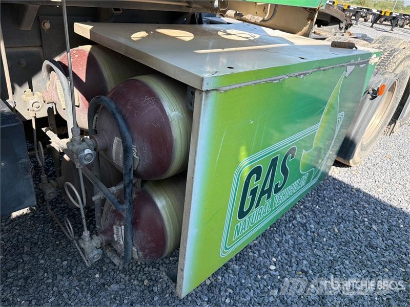 ELAM 430G CNG 6x4 Tractocamion con Dormitorio / T/ Vetopöytäautot