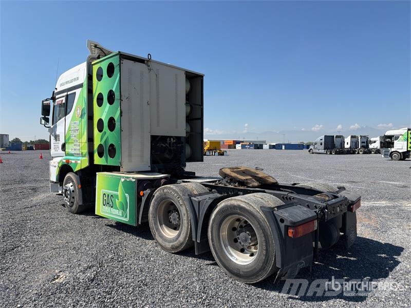 ELAM 430G CNG 6x4 Tractocamion con Dormitorio / T/ Vetopöytäautot
