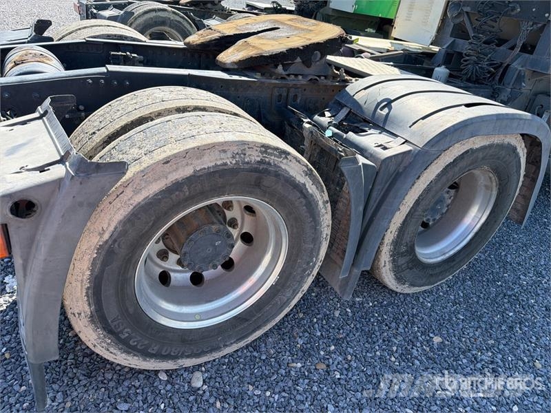 ELAM 430G CNG 6x4 Tractocamion con Dormitorio / T/ Vetopöytäautot