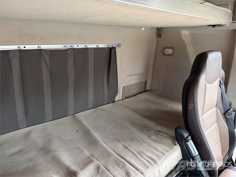  ELAM 430G CNG 6x4 Tractocamion con Dormitorio / T/ Vetopöytäautot