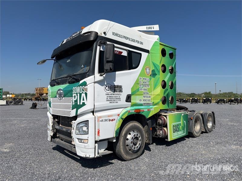 ELAM 430G CNG 6x4 Tractocamion con Dormitorio / T/ Vetopöytäautot