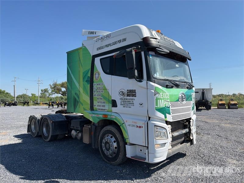 ELAM 430G CNG 6x4 Tractocamion con Dormitorio / T/ Vetopöytäautot