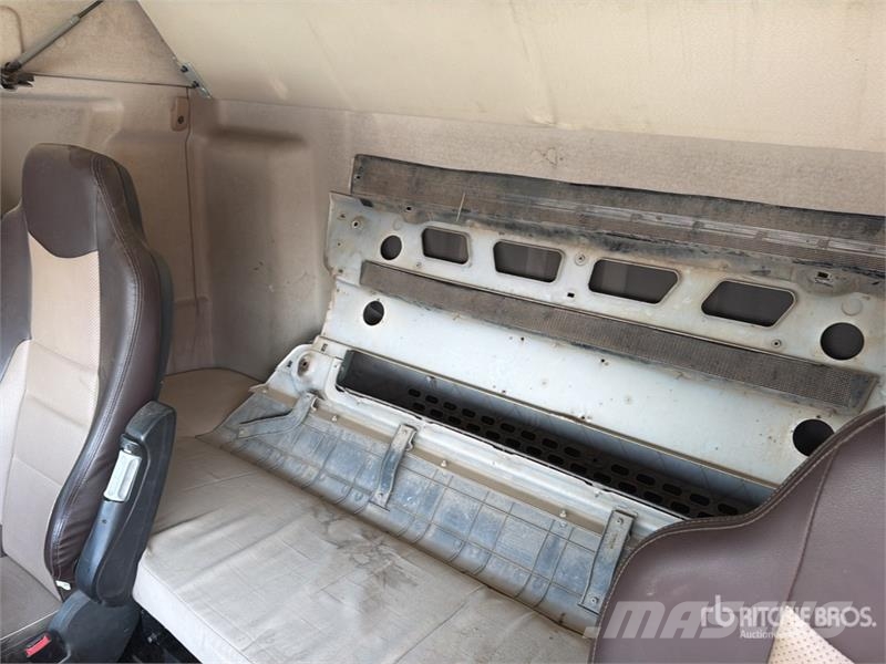 ELAM 430G CNG 6x4 Tractocamion con Dormitorio / T/ Vetopöytäautot