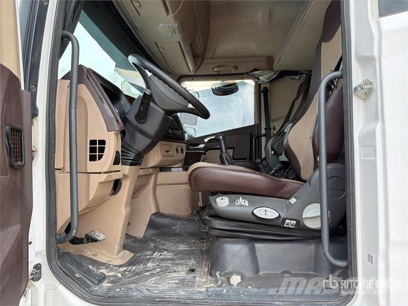  ELAM 430G CNG 6x4 Tractocamion con Dormitorio / T/ Vetopöytäautot
