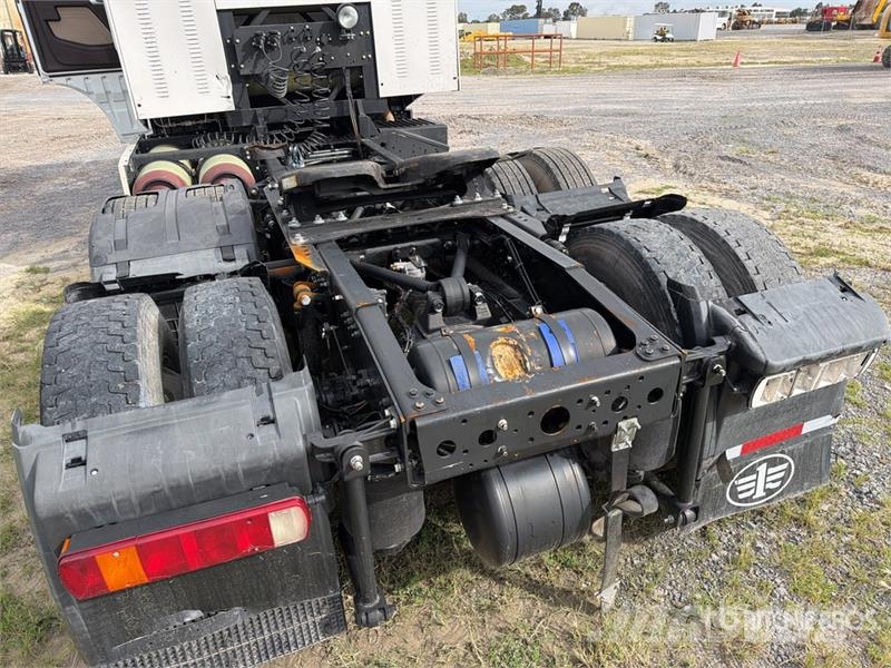  ELAM 430G CNG 6x4 Tractocamion con Dormitorio / T/ Vetopöytäautot