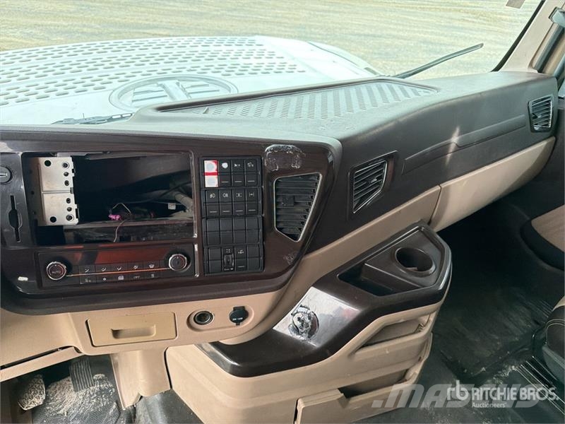 ELAM 430G CNG 6x4 Tractocamion con Dormitorio / T/ Vetopöytäautot