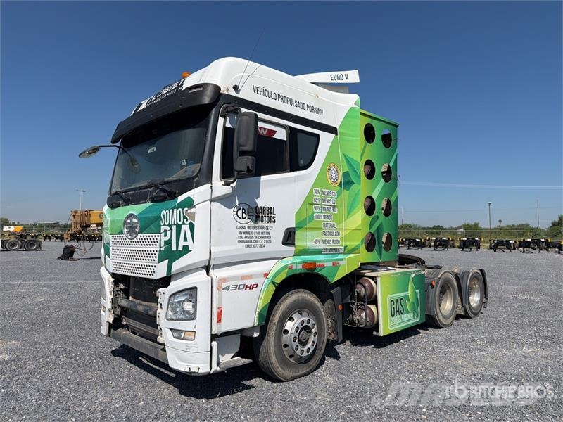 ELAM 430G CNG 6x4 Tractocamion con Dormitorio / T/ Vetopöytäautot