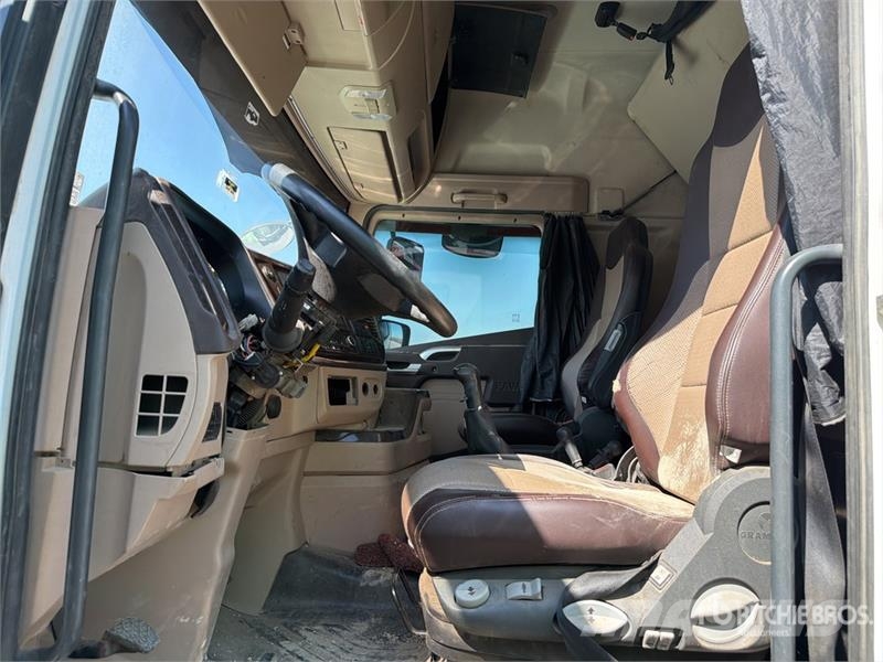 ELAM 430G CNG 6x4 Tractocamion con Dormitorio / T/ Vetopöytäautot